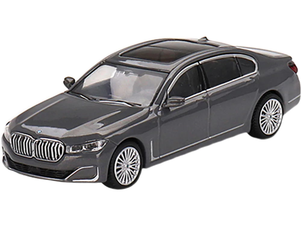 BMW 750Li xDrive Bernina Gray Amber Effect with Sunroof
